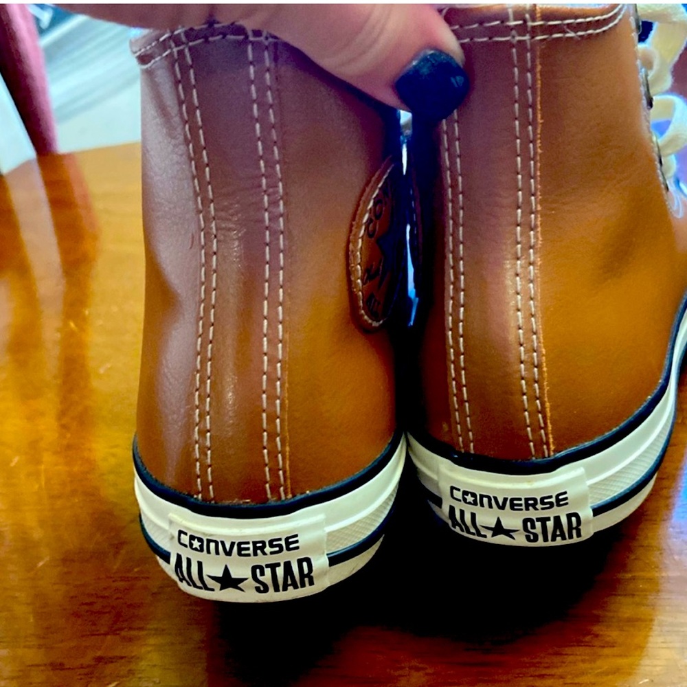 Boys size 13 Converse brown Sherpa inside, like new condition